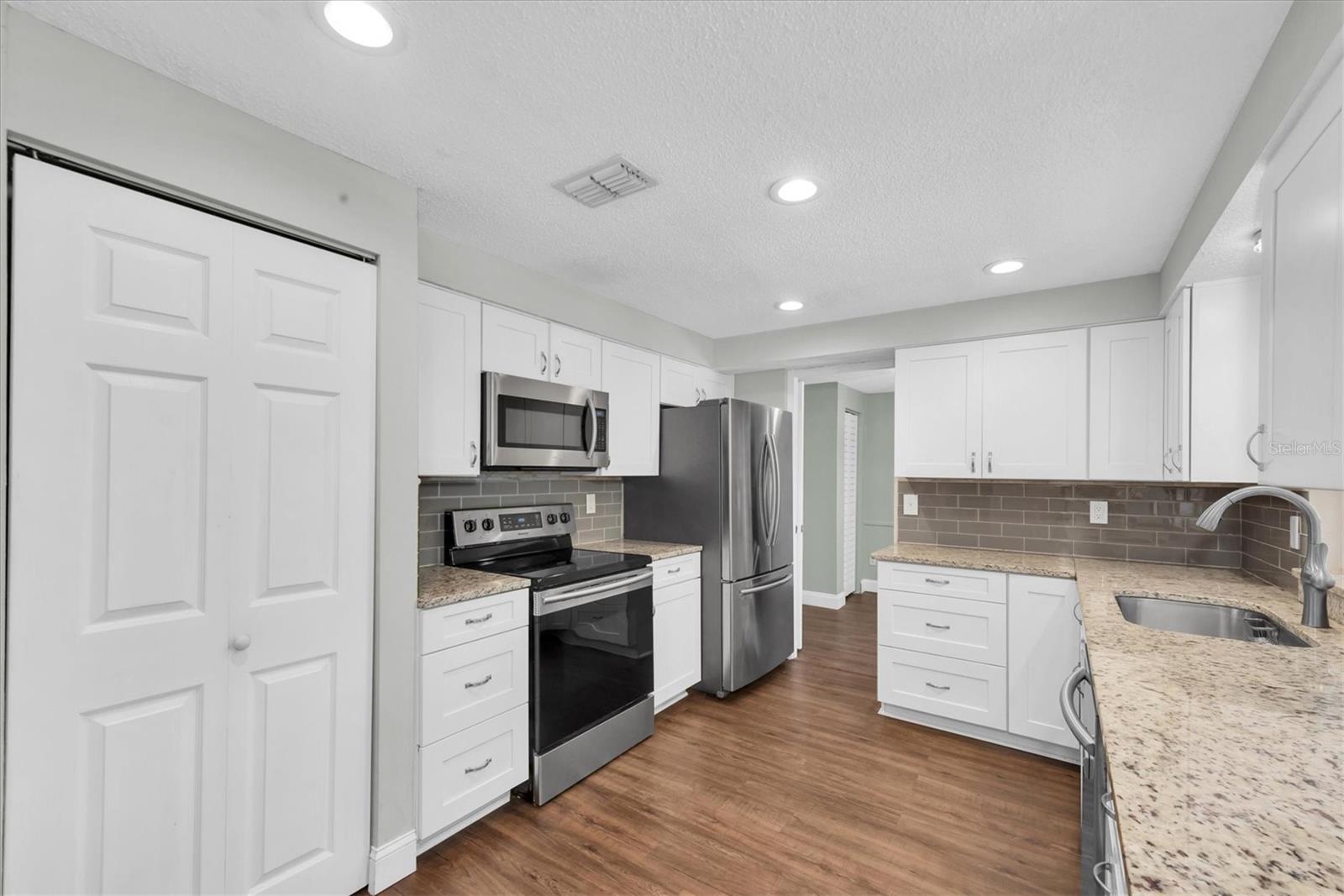 SHOREVIEW PH I - Residential