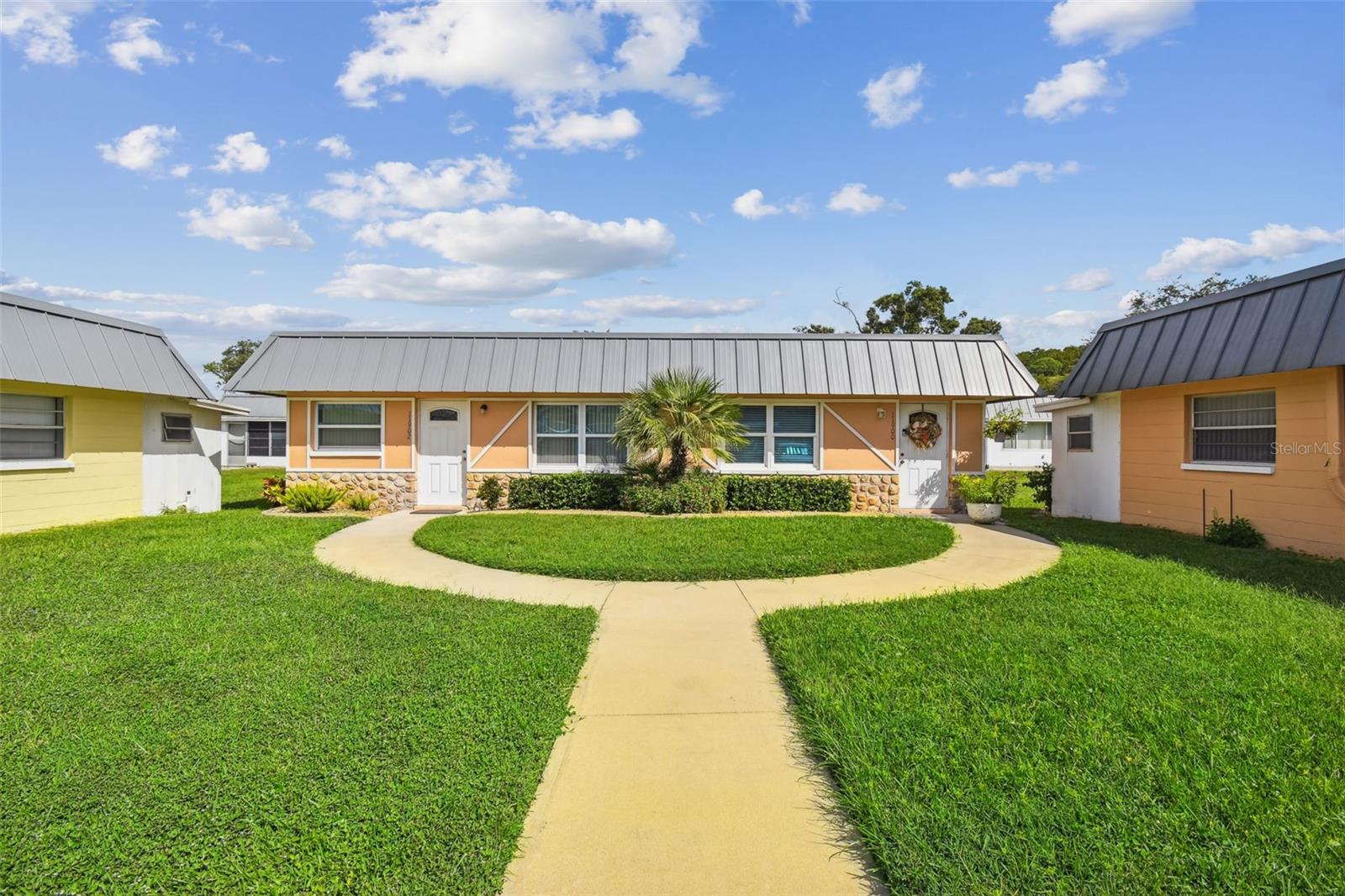 PARADISE POINTE WEST - Residential