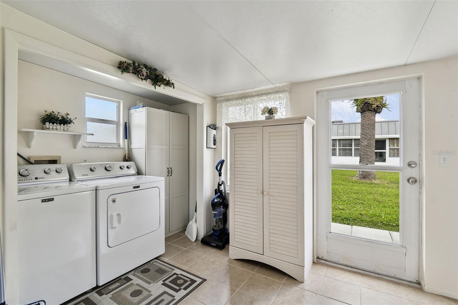 PARADISE POINTE WEST - Residential