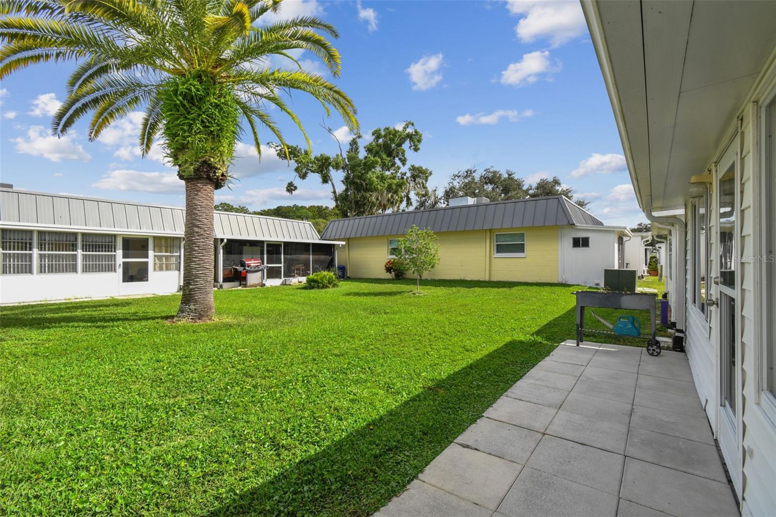 PARADISE POINTE WEST - Residential