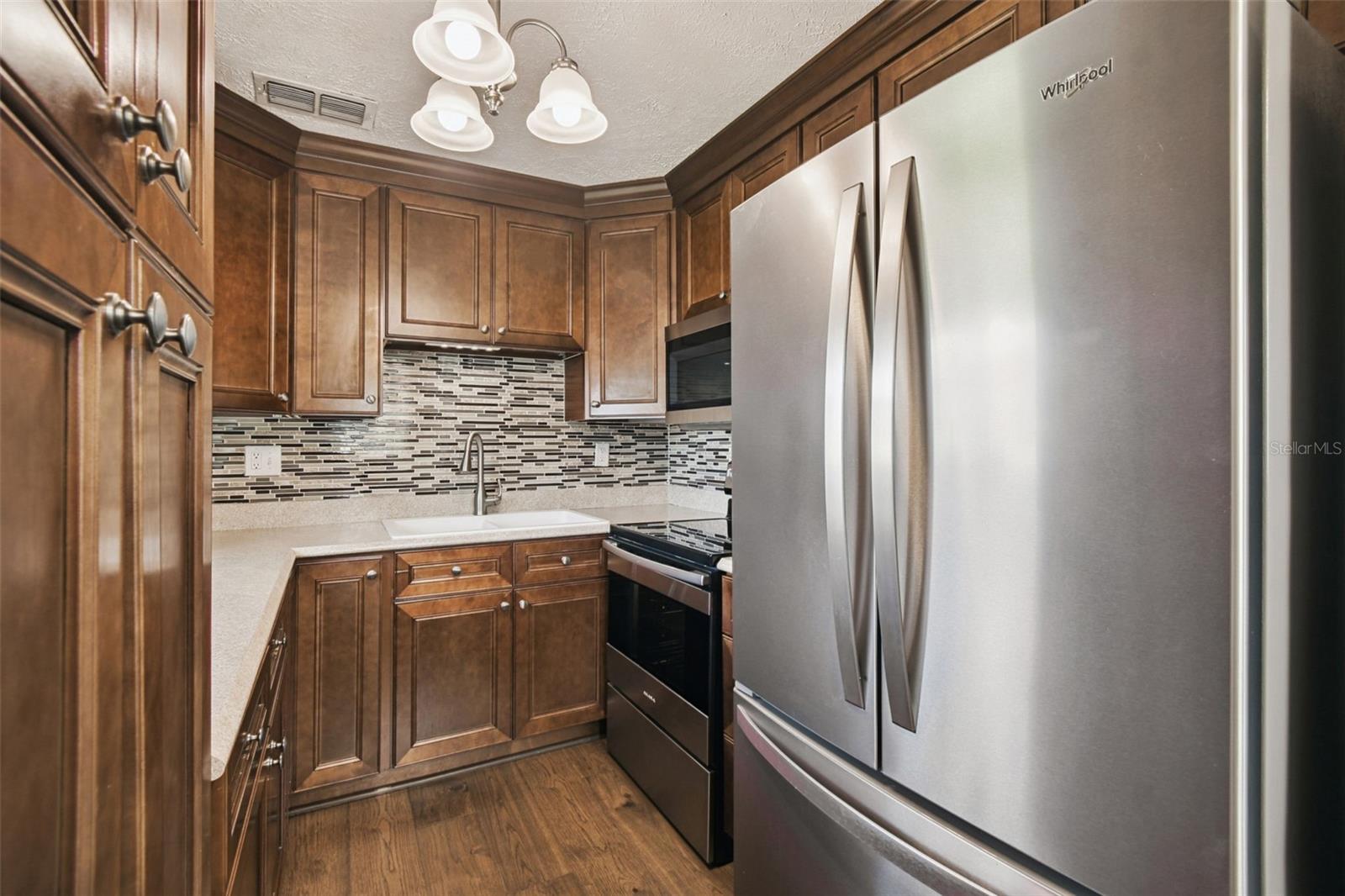 PARADISE POINTE WEST - Residential