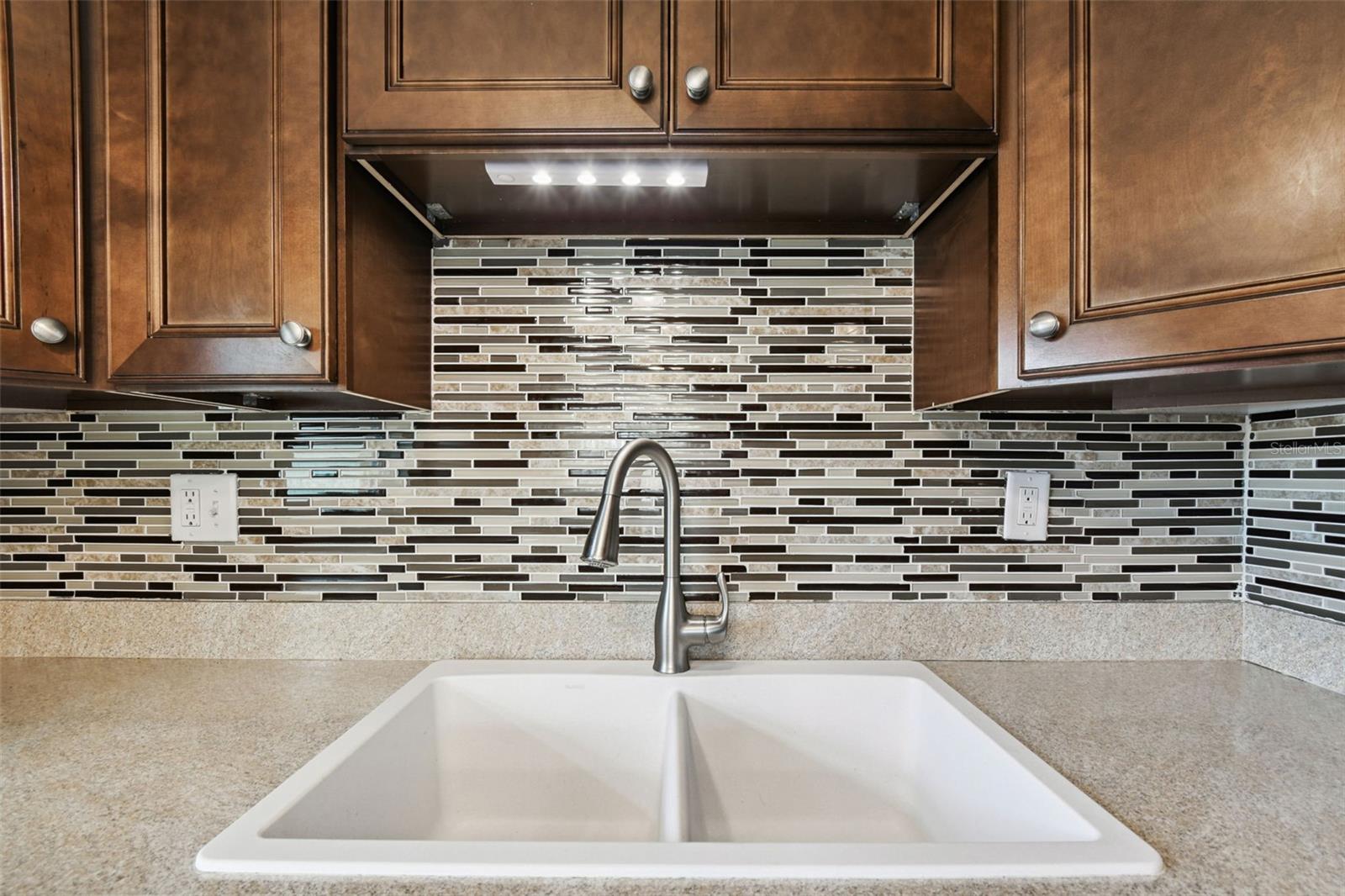 PARADISE POINTE WEST - Residential