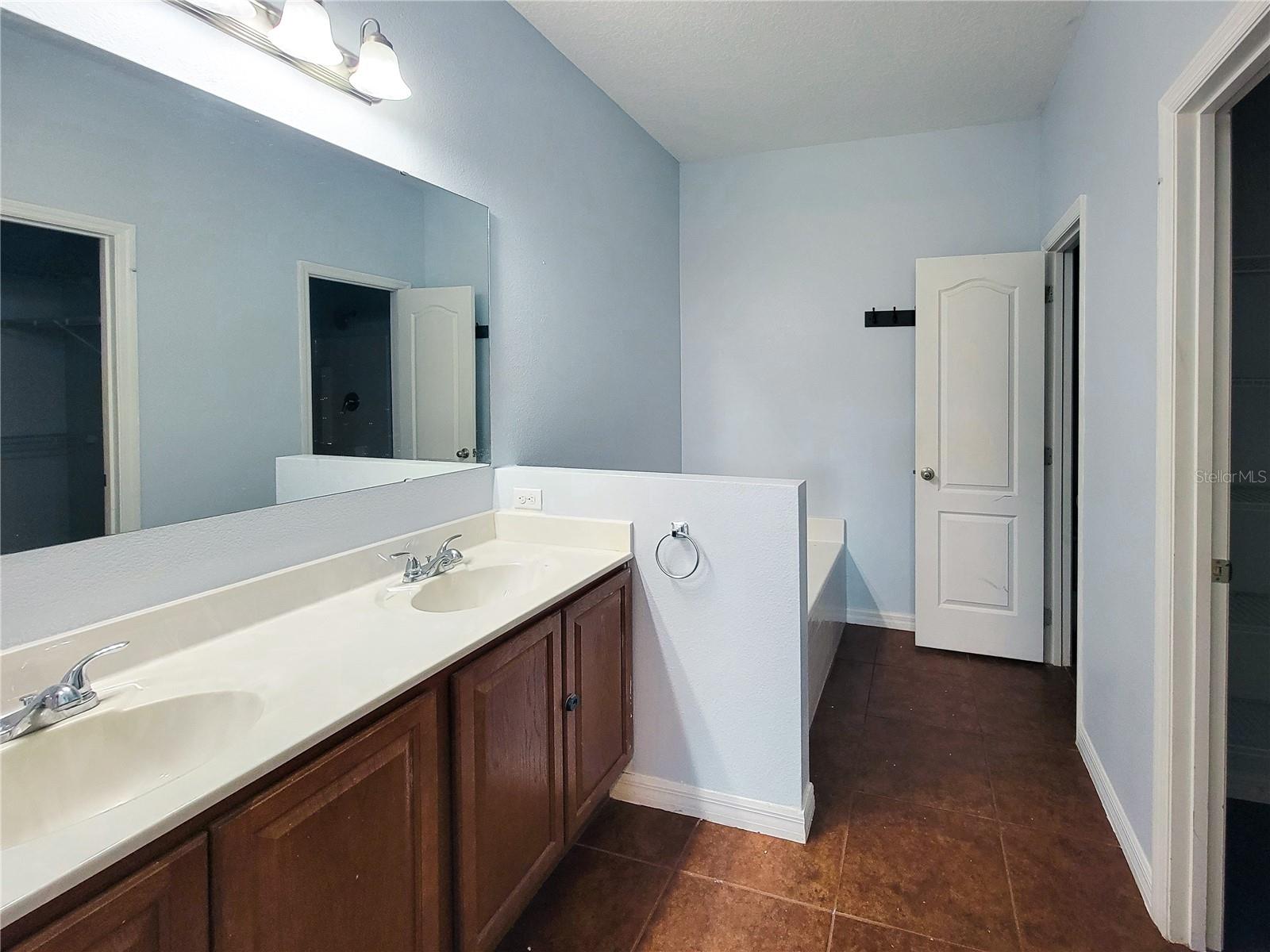 STONEWOOD XING PH 02 - Residential Lease