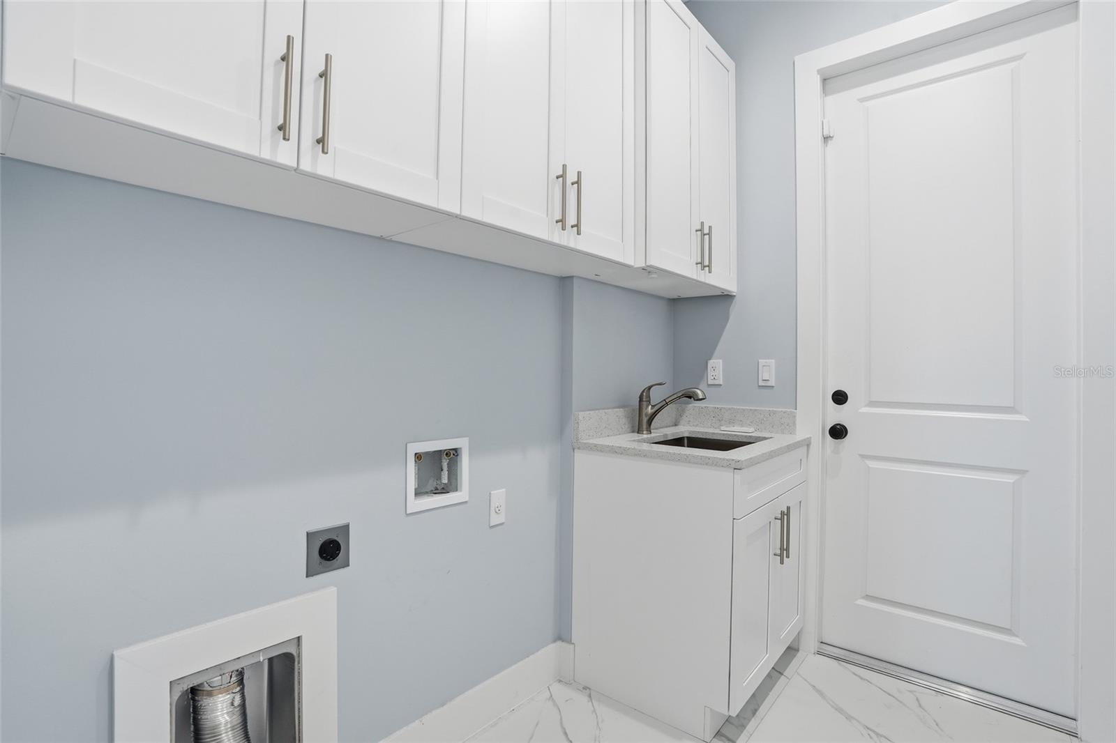 GOLDEN GATE ESTATE UNIT 44 - Residential