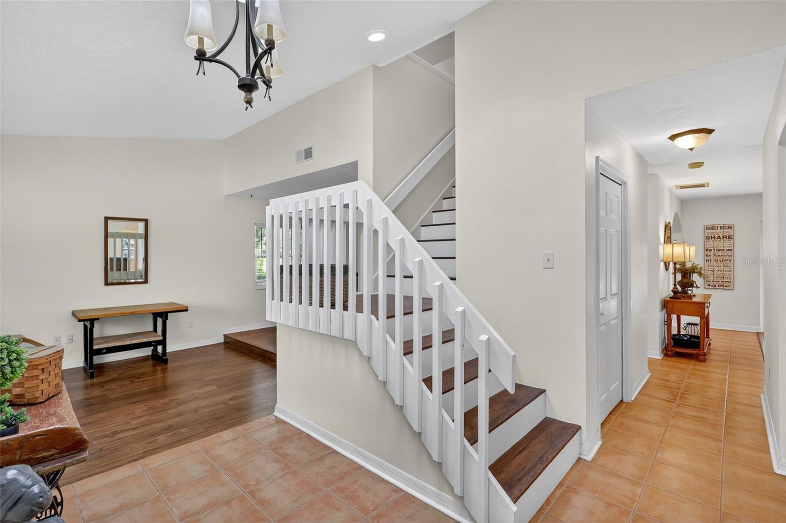 3803 CLOVERHILL COURT