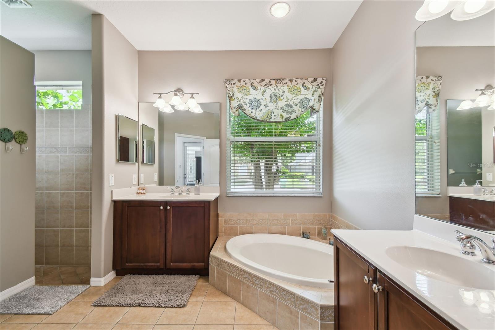 NORTHFIELD - Residential