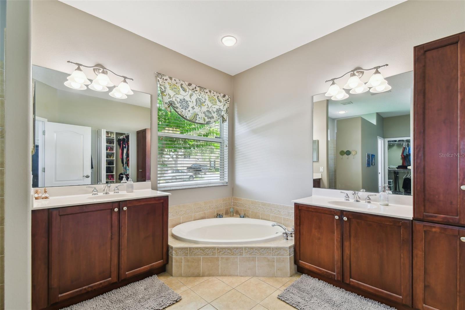 NORTHFIELD - Residential