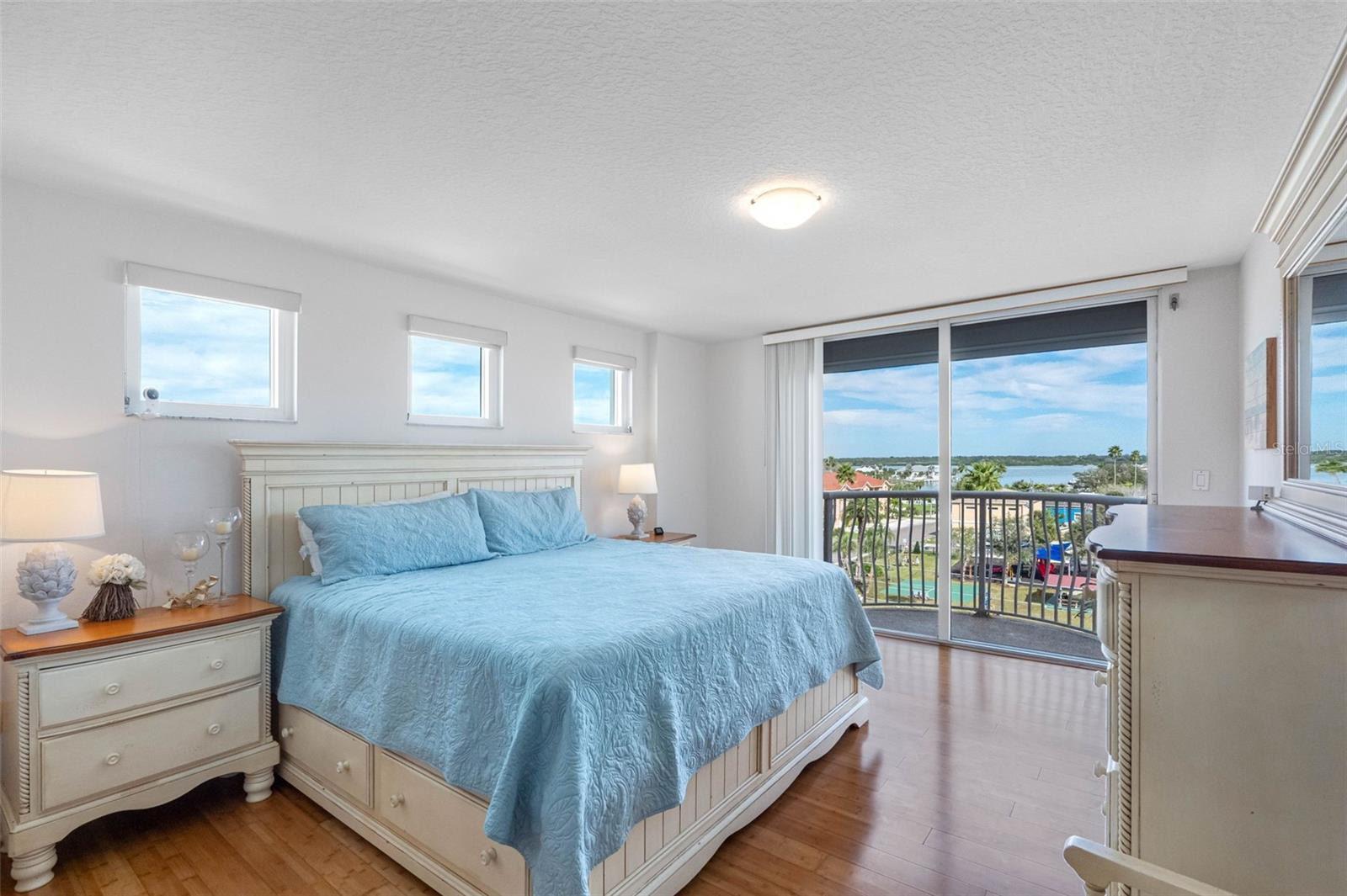 LA CONTESSA CONDO - Residential