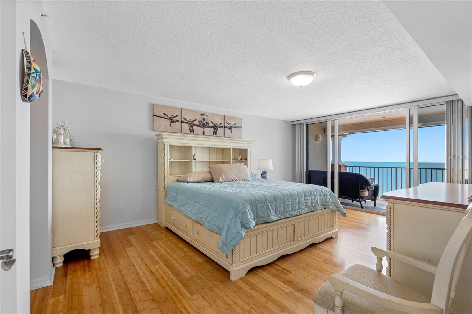 LA CONTESSA CONDO - Residential