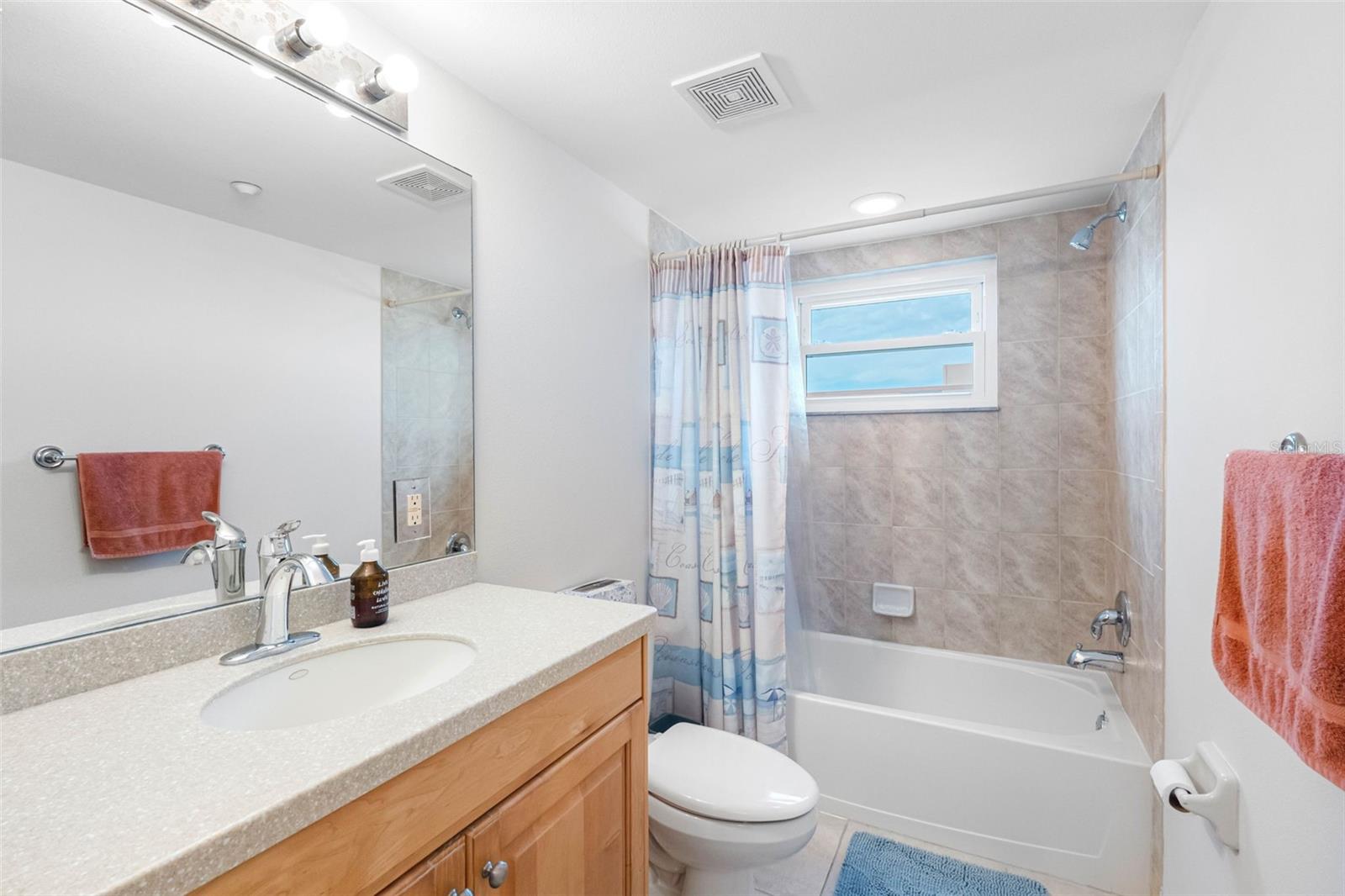 LA CONTESSA CONDO - Residential