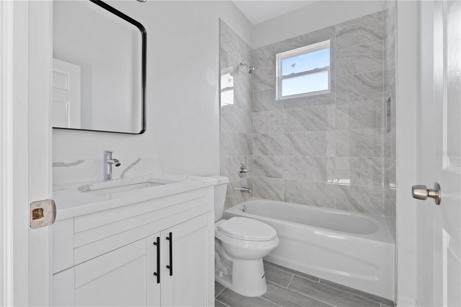 SILVER SPGS SHORES UN #25 - Residential