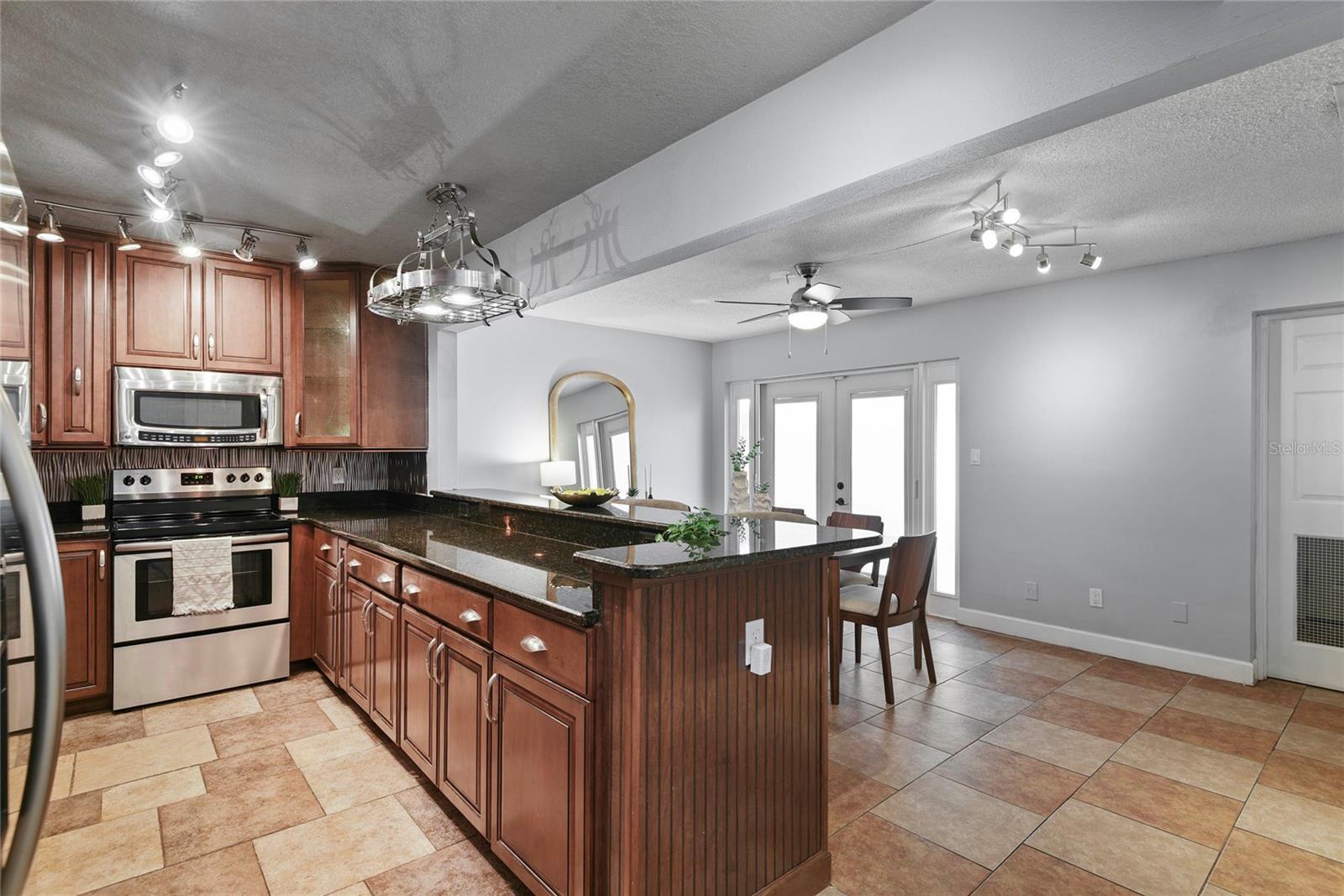 PARK LAKE TOWNHOUSES - Residential