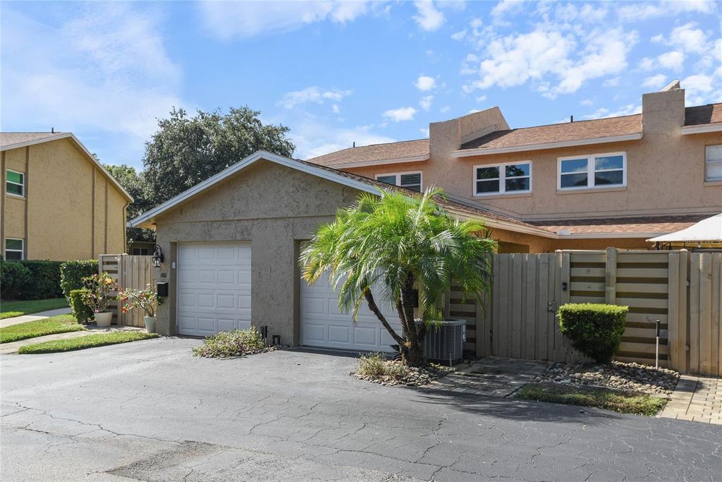 Photo of 1009 Grove St Unit #90, Maitland, FL 32751 (MLS # O6353973)