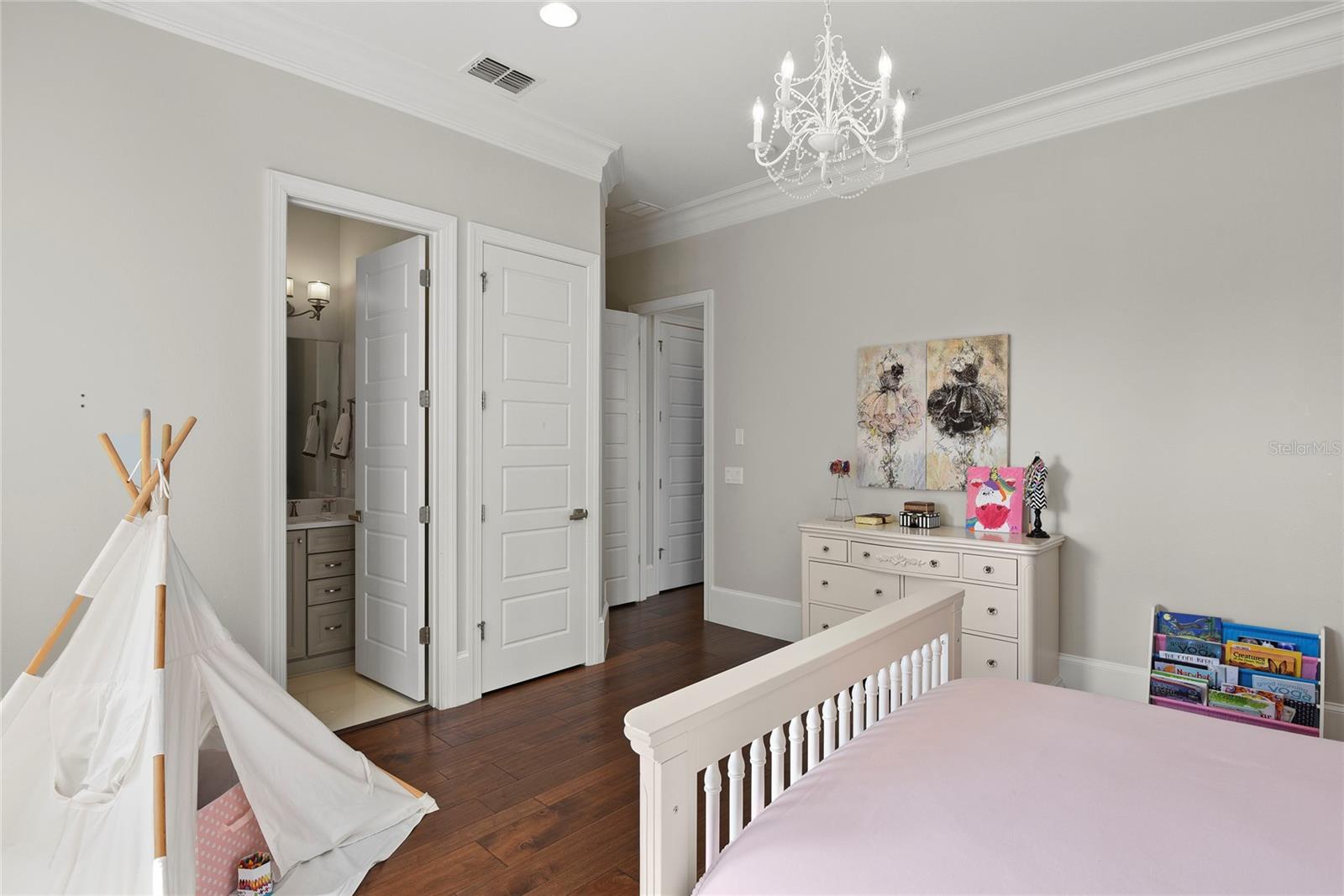 BALDWIN PARK UN #8A - Residential