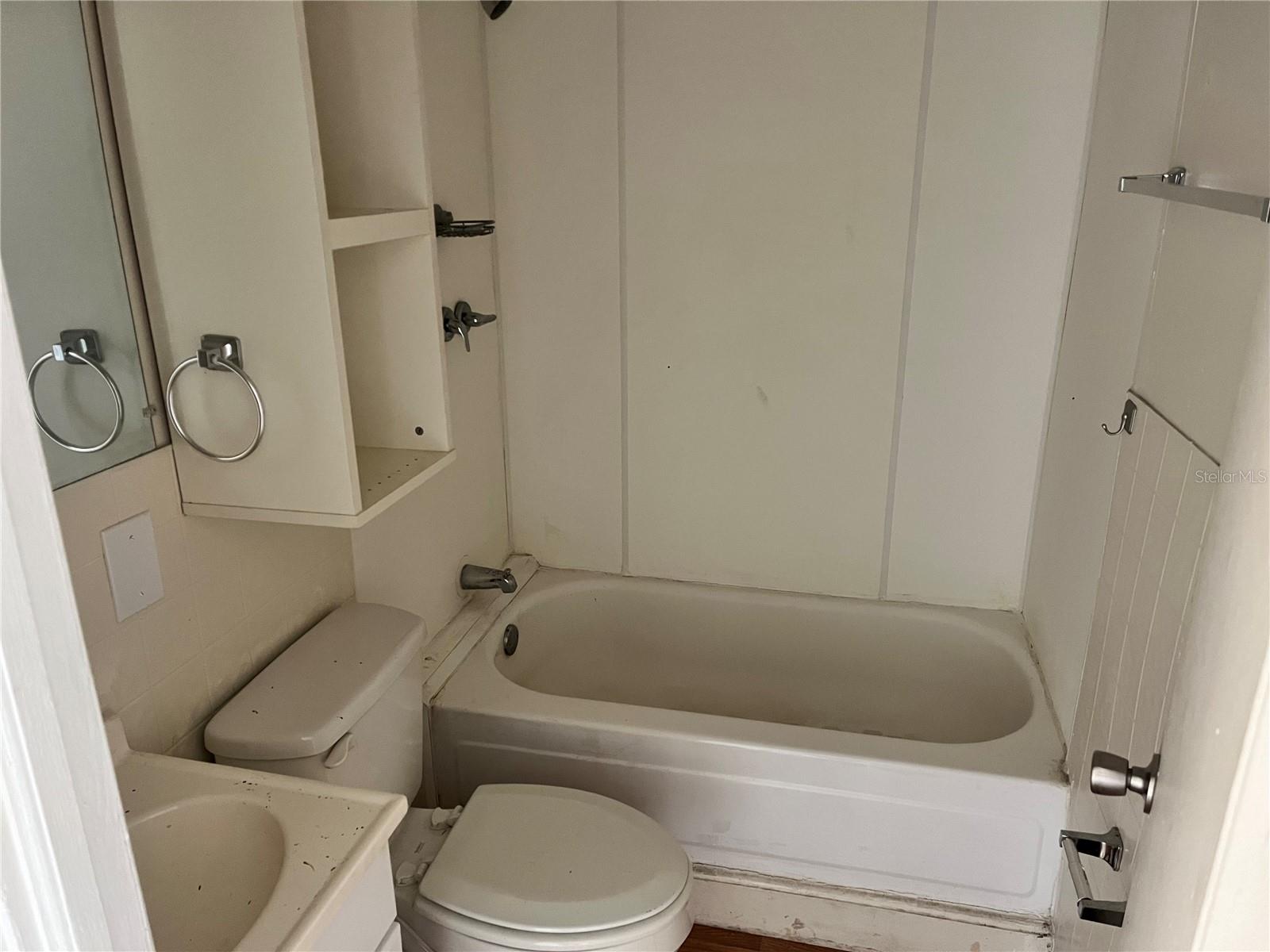 LAKE WALES LAND CO SUB - Residential Lease