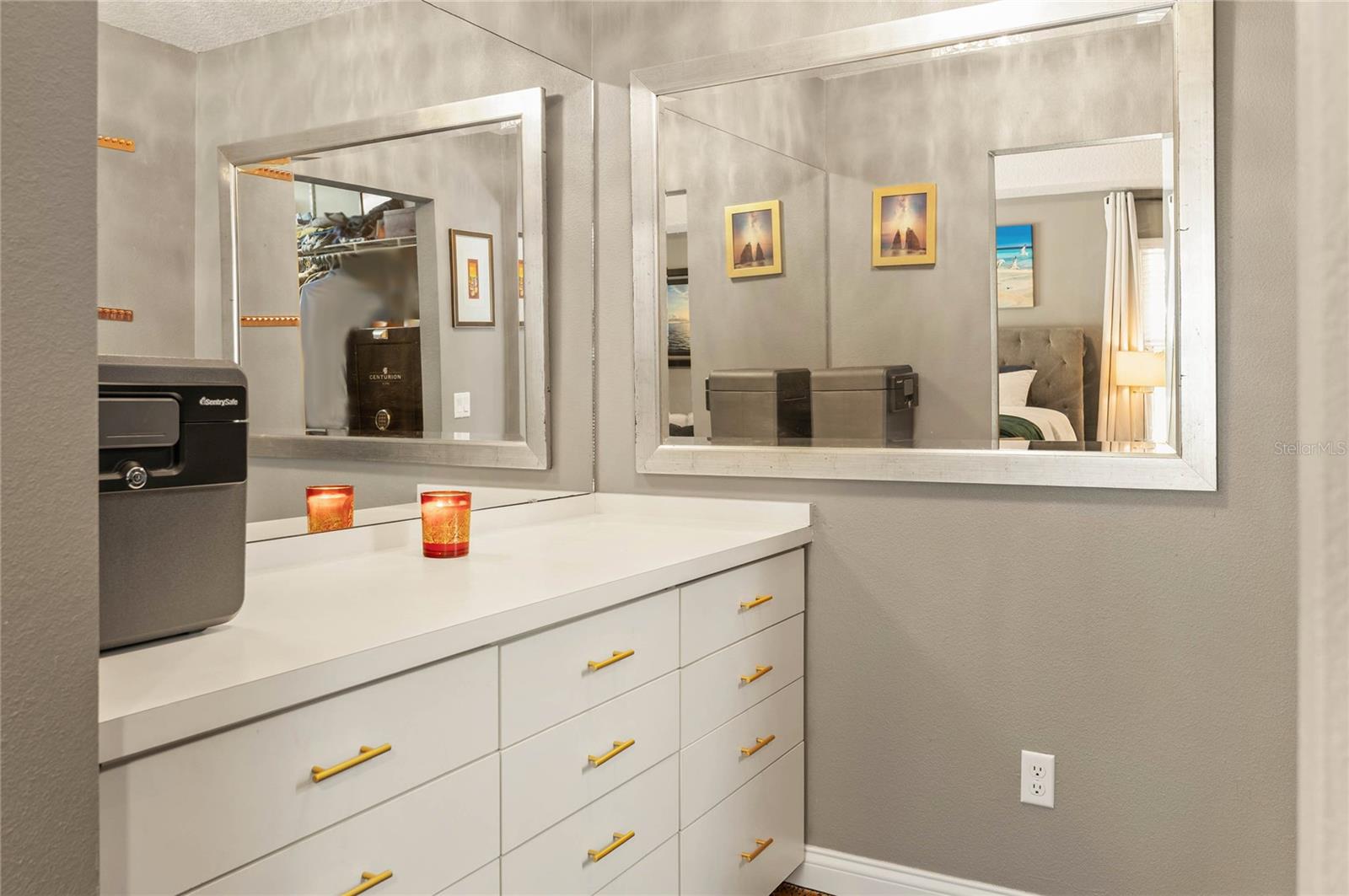 ROSS LAKE SHORES - Residential