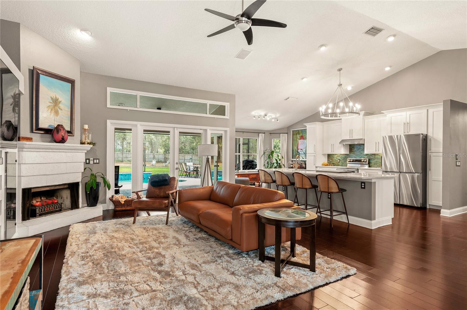 ROSS LAKE SHORES - Residential