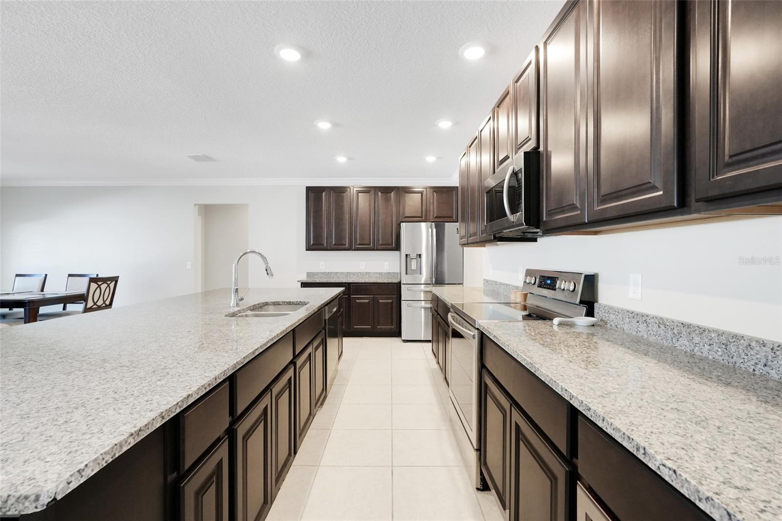 GLEN PH 11 12 & 13 - Residential