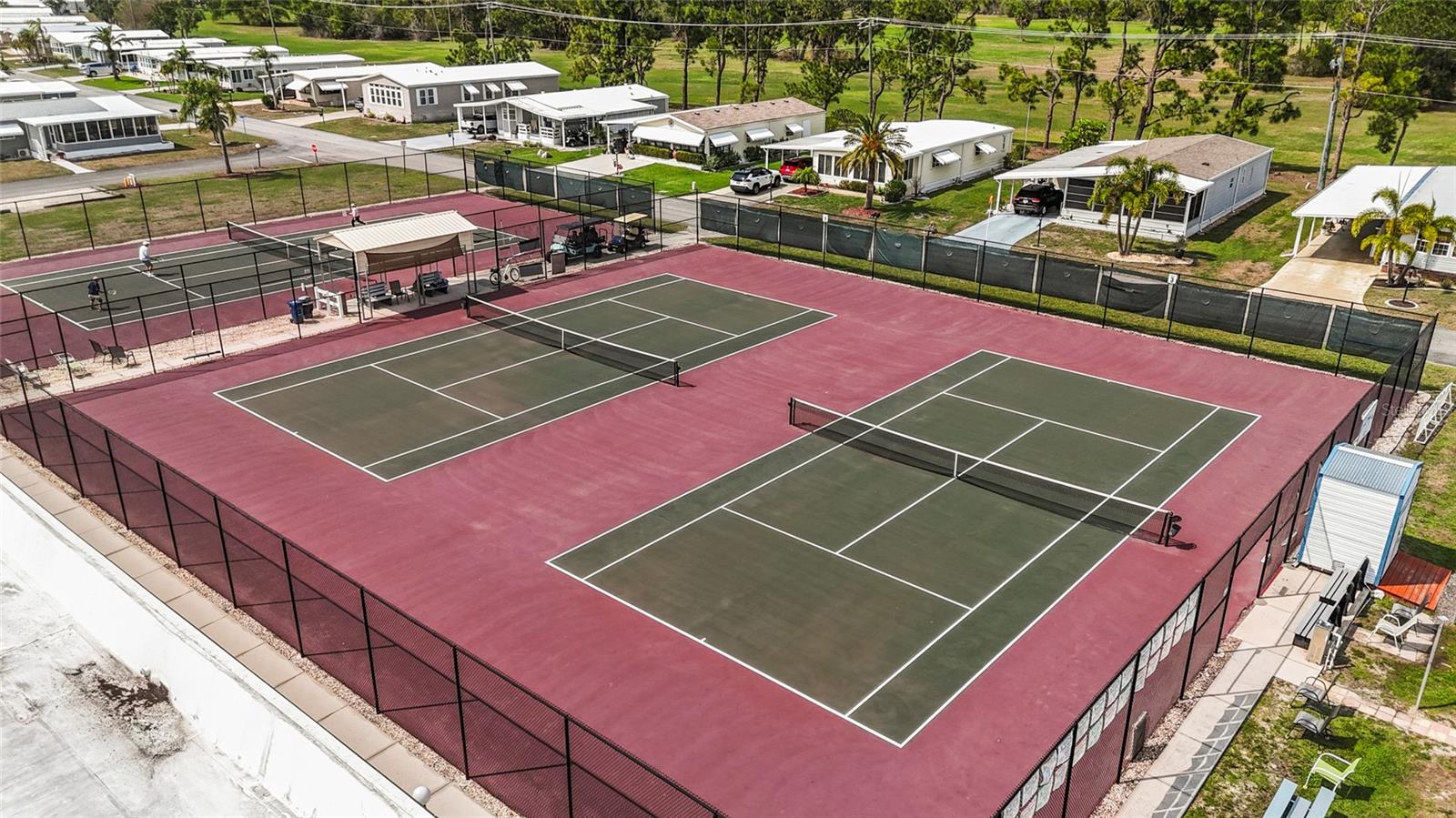 LA CASA MHP CO-OP - Residential