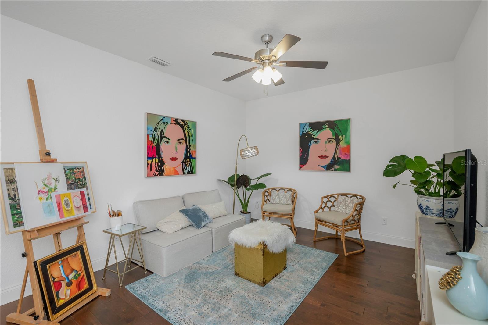 EMPEDRADO OAKS TWNHMS - Residential