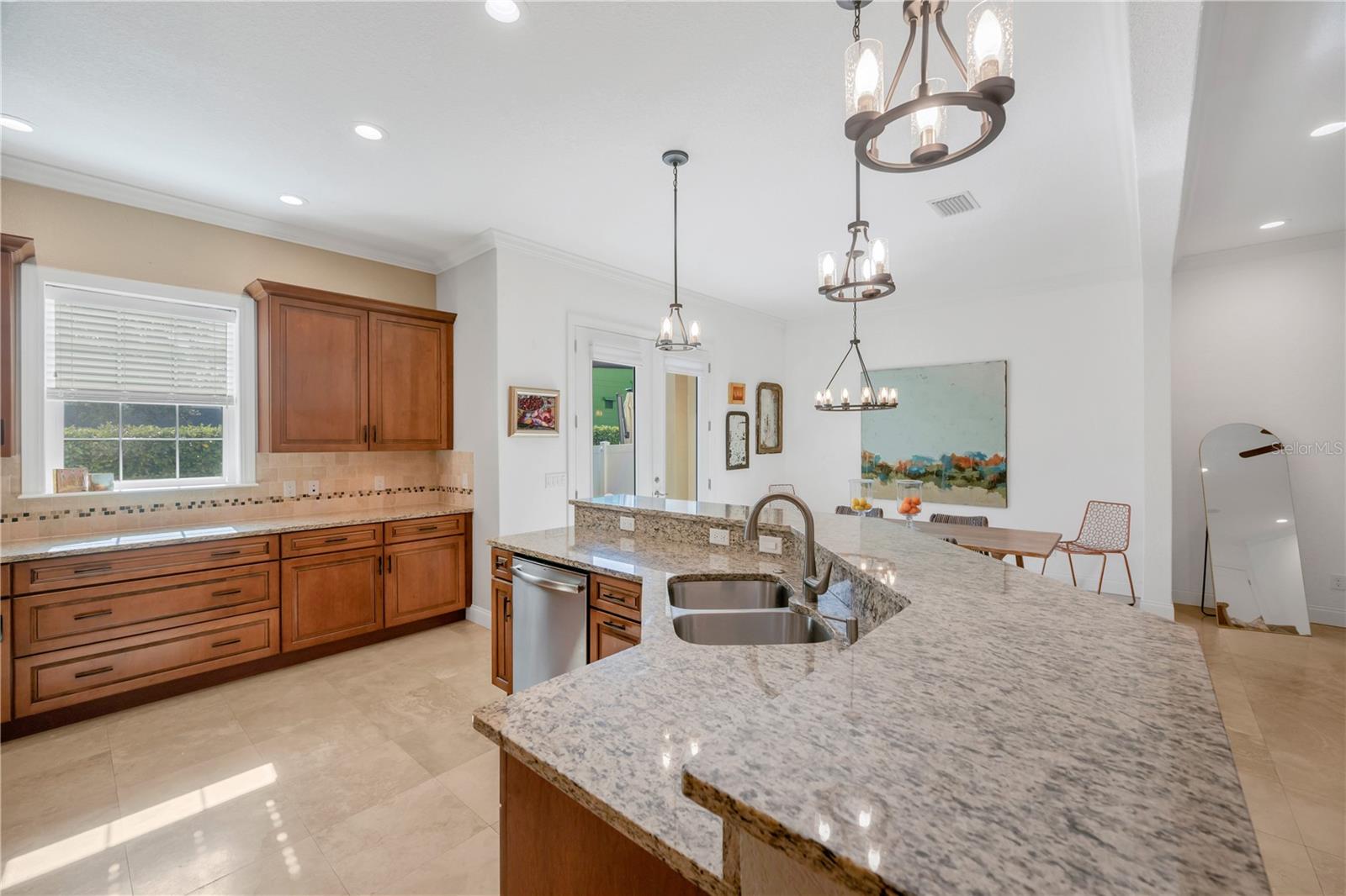 EMPEDRADO OAKS TWNHMS - Residential