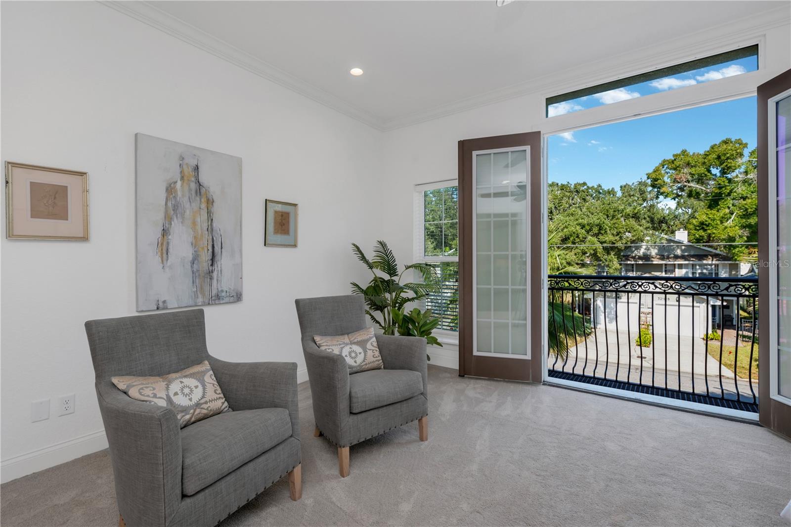 EMPEDRADO OAKS TWNHMS - Residential