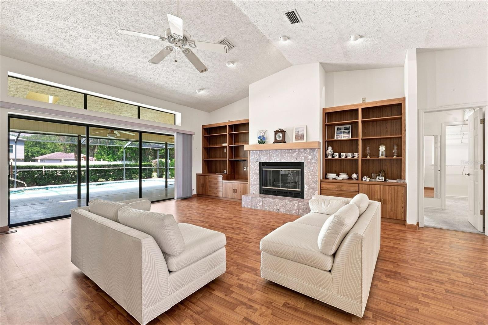 13063 HUNTINGTON WOODS AVENUE