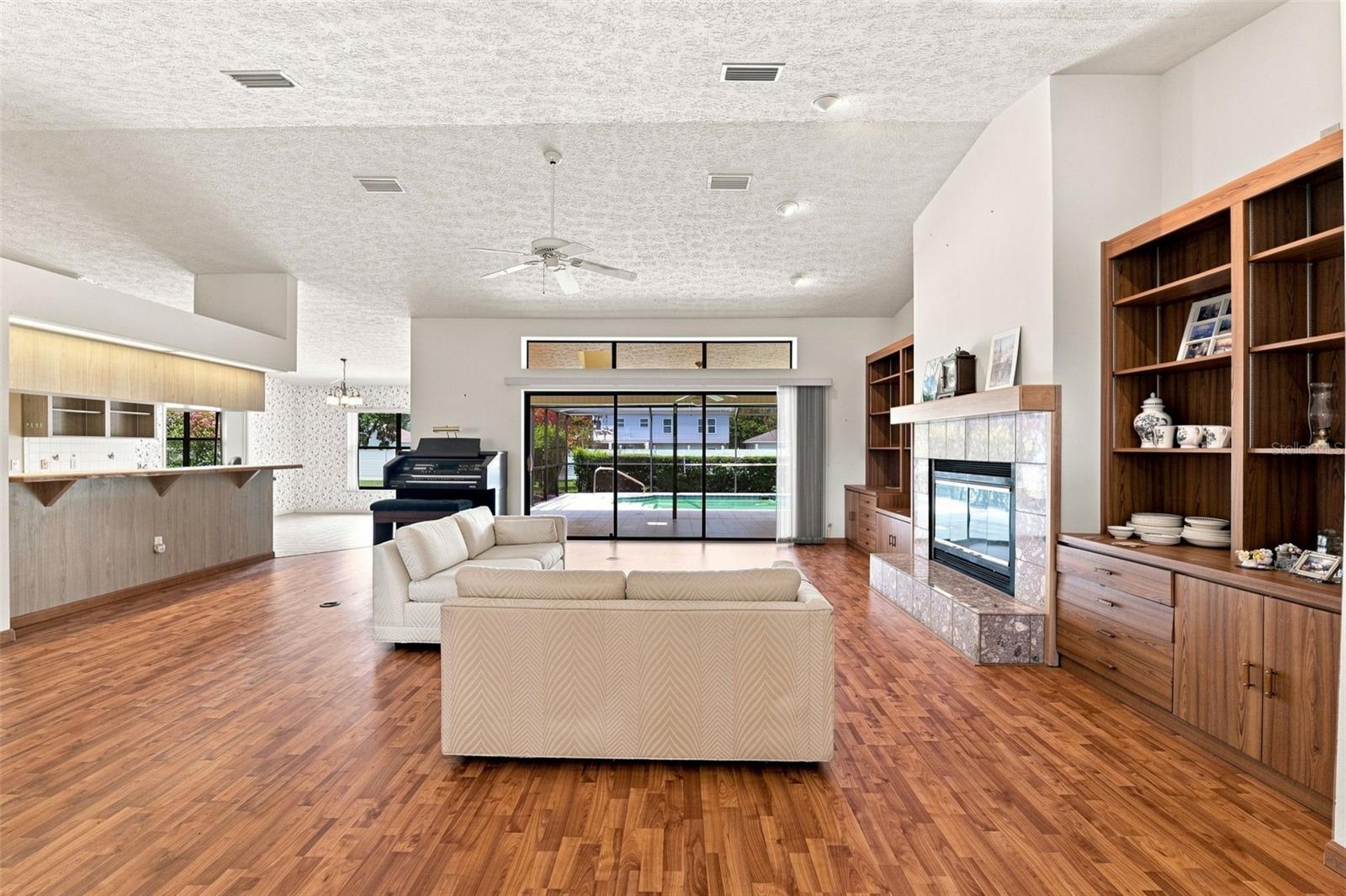 13063 HUNTINGTON WOODS AVENUE