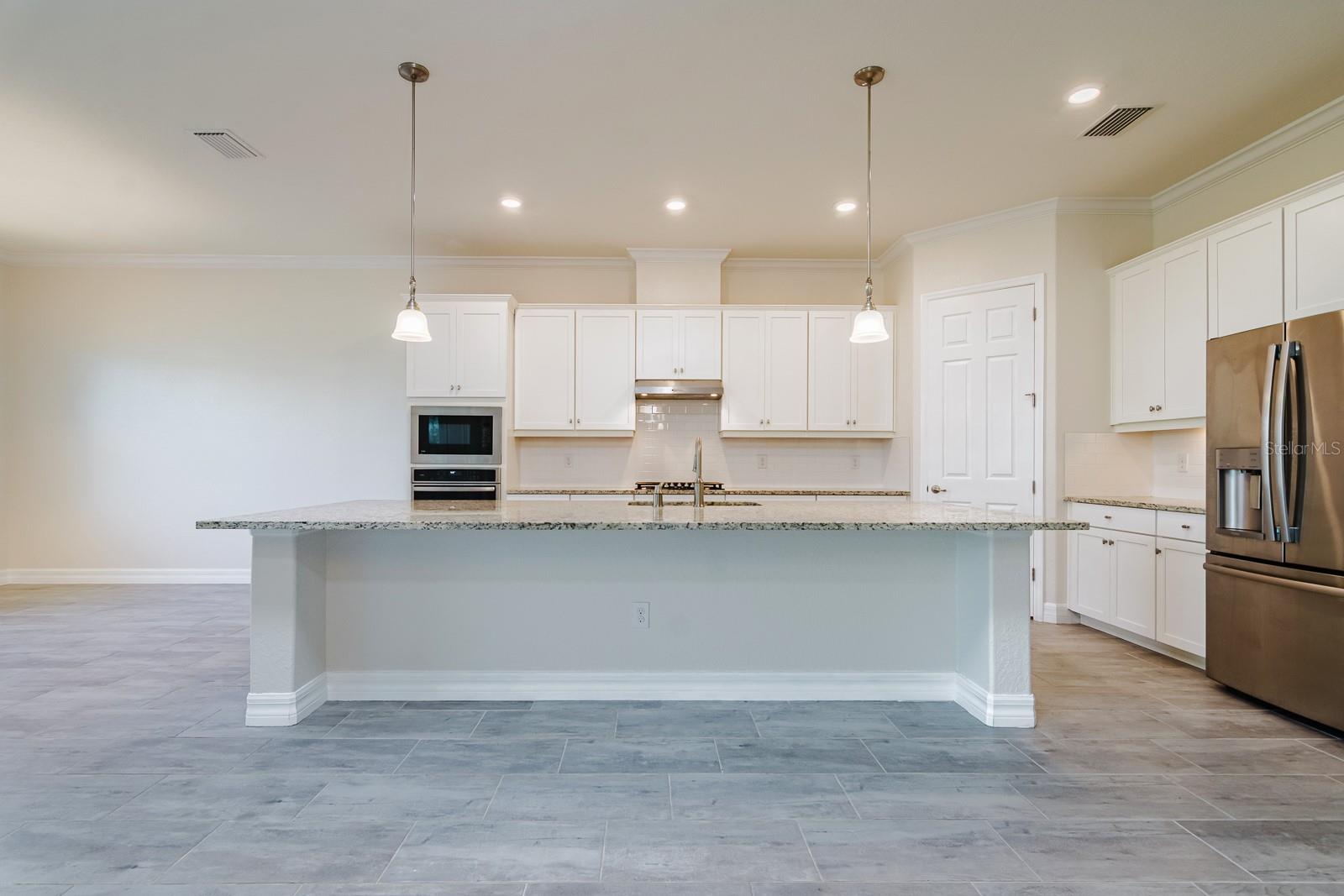 ARBOR GRANDE - Residential