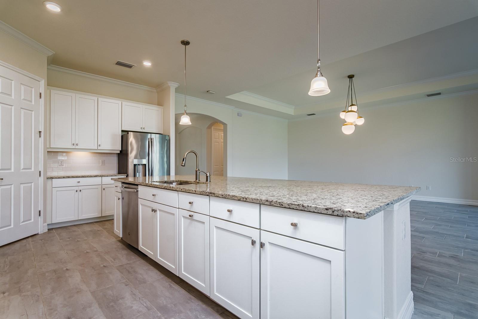 ARBOR GRANDE - Residential