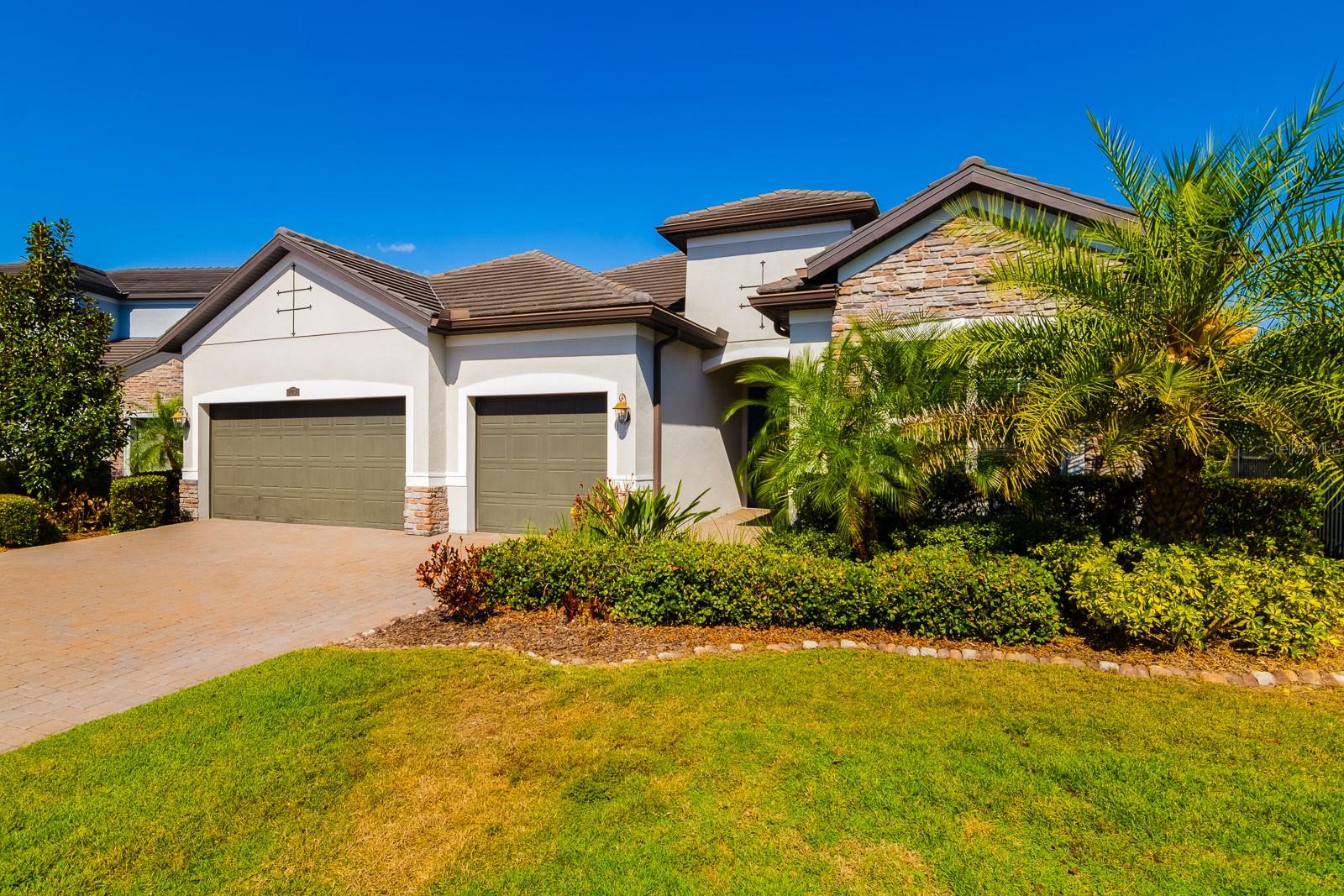 ARBOR GRANDE - Residential