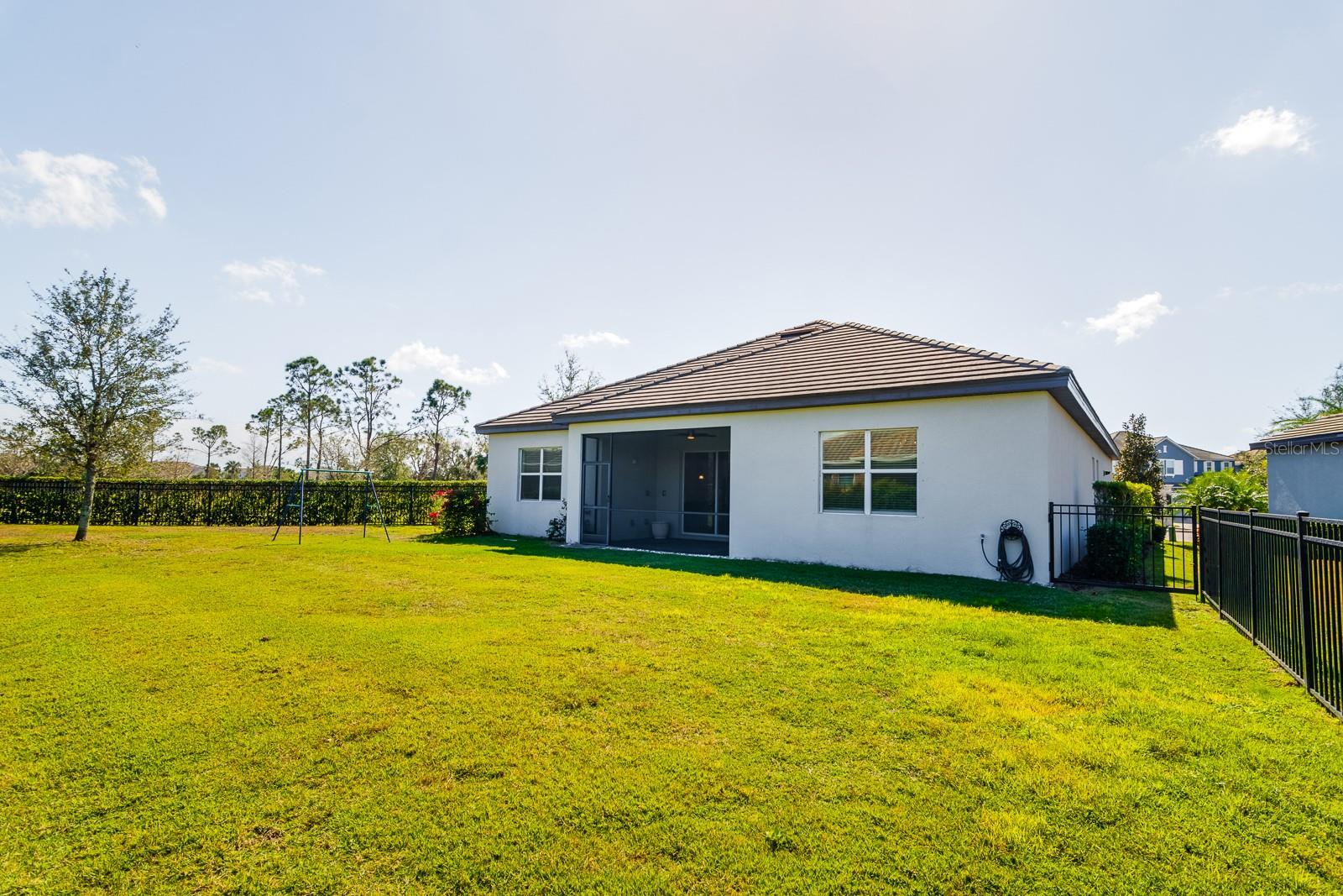 ARBOR GRANDE - Residential