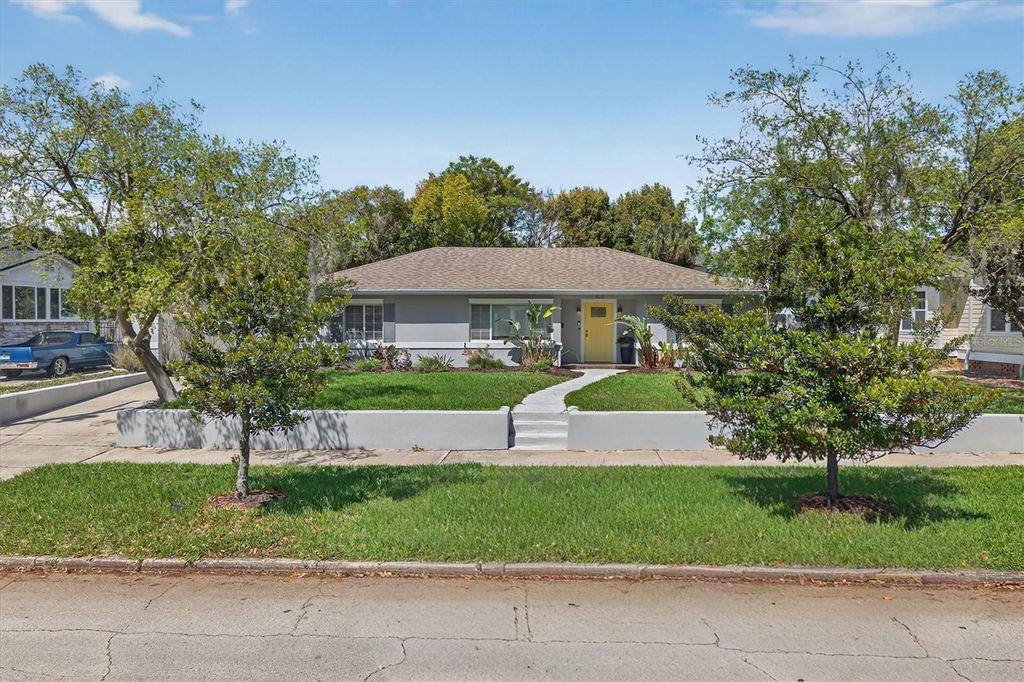 Photo of 1135 Shady Lane Drive, Orlando, FL 32804 (MLS # O6379267)