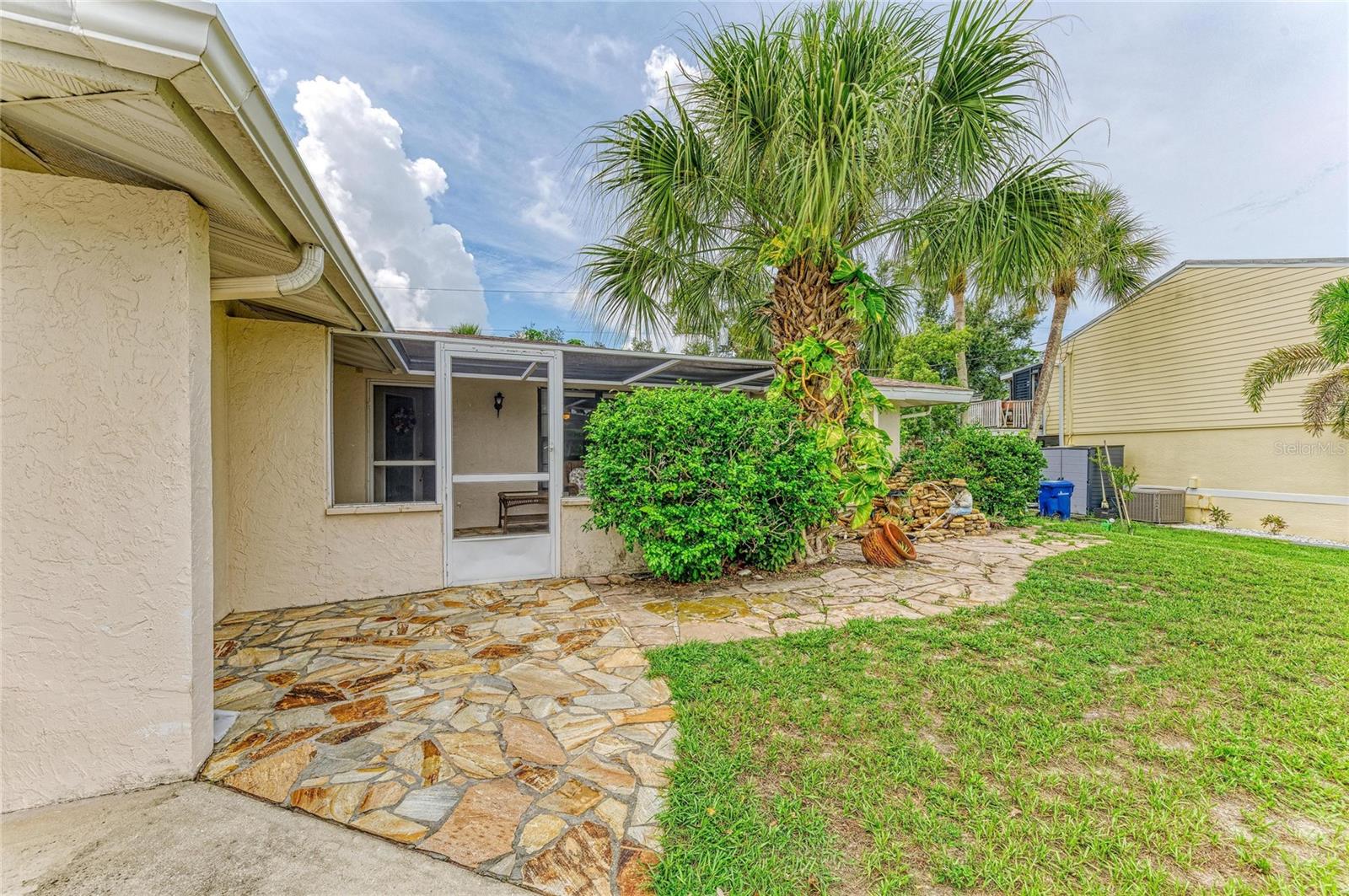 523 CASAS BONITAS DRIVE