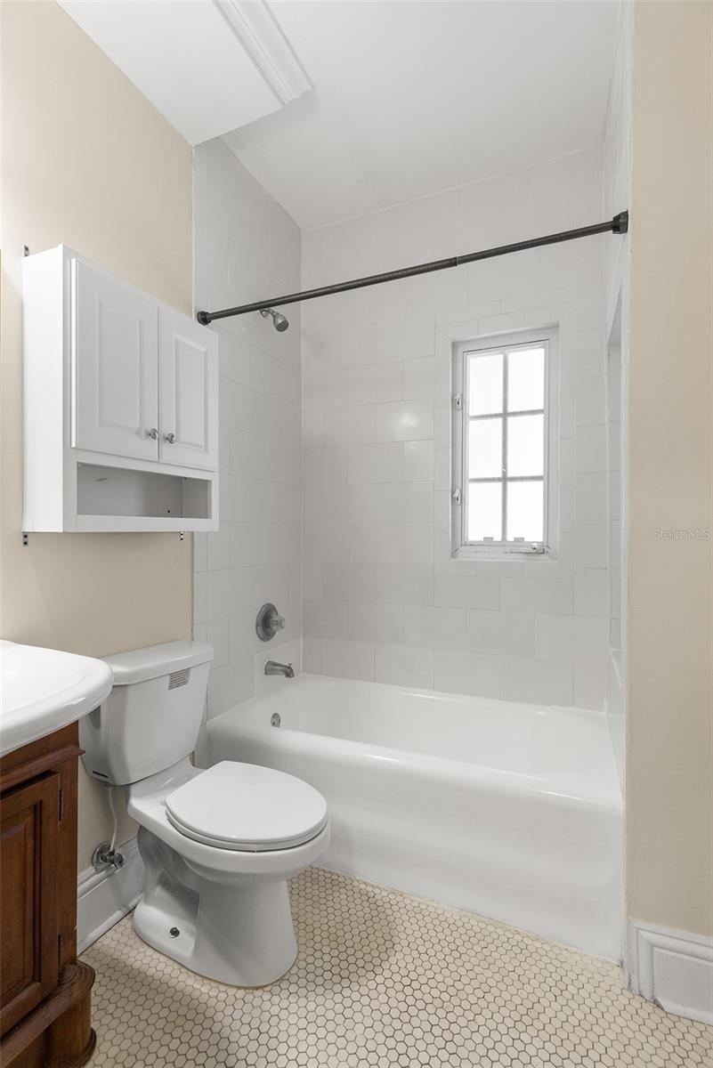 MELROSE LANDING CONDO - Residential Lease