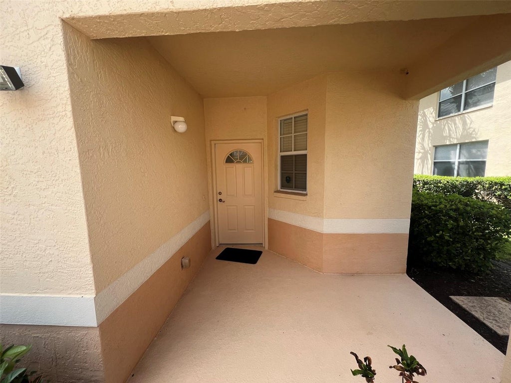 Photo of 4270 Vicenza Drive #B40, Venice, FL 34293 (MLS # A4704241)