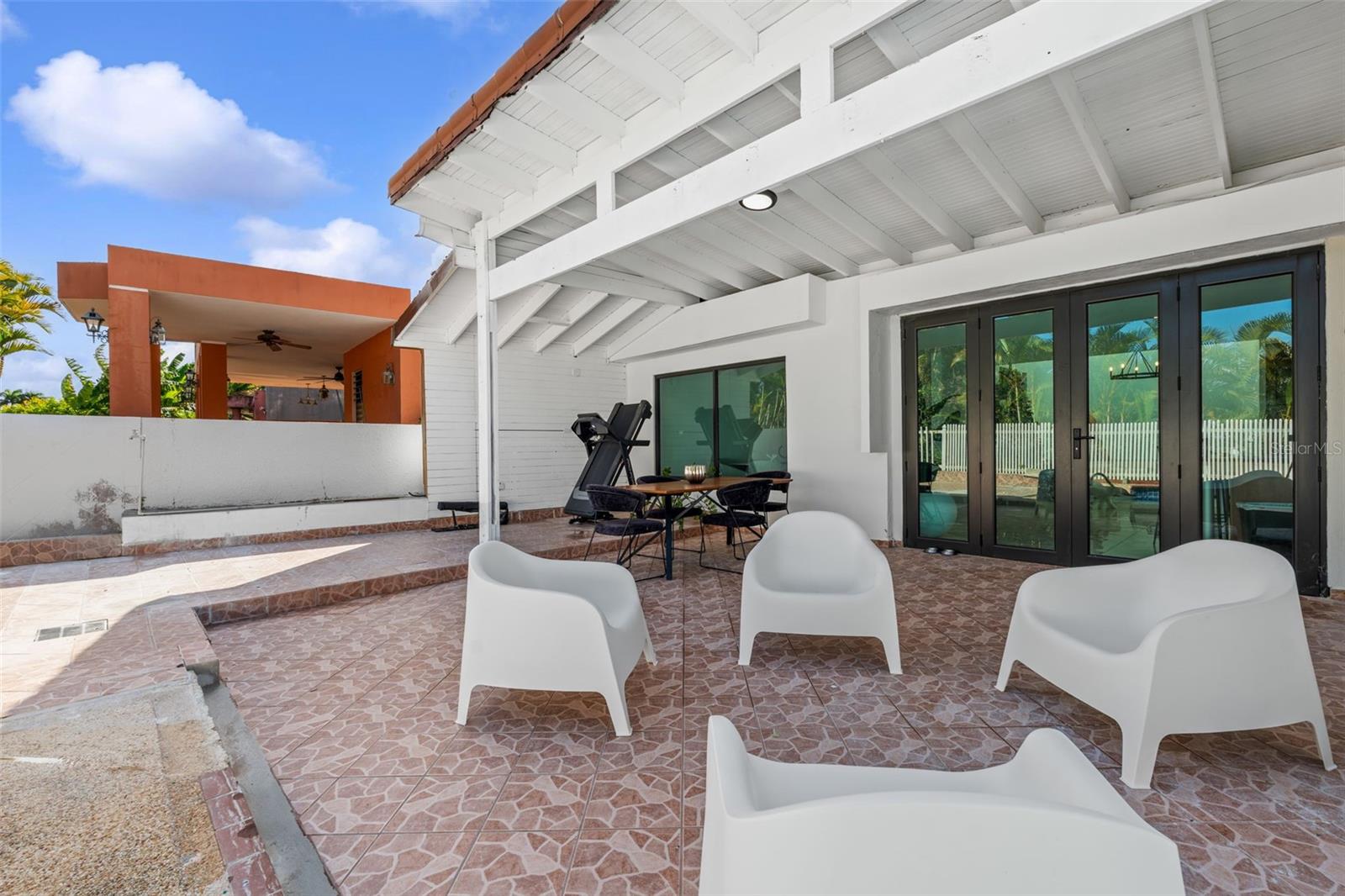 PASEO DEL PRADO - Residential