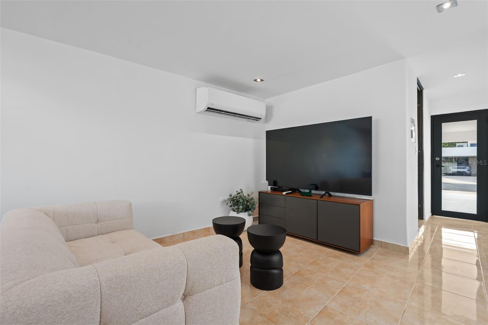 PASEO DEL PRADO - Residential