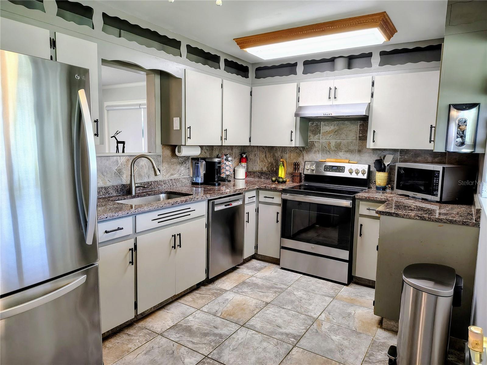 LAKE SHORE PARK - Residential