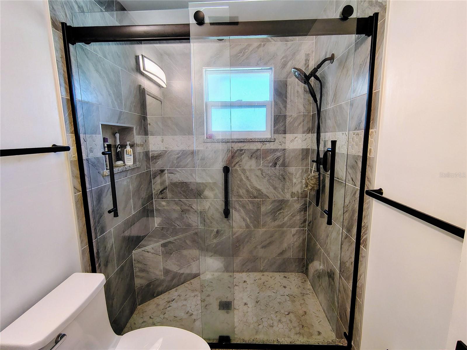 LAKE SHORE PARK - Residential