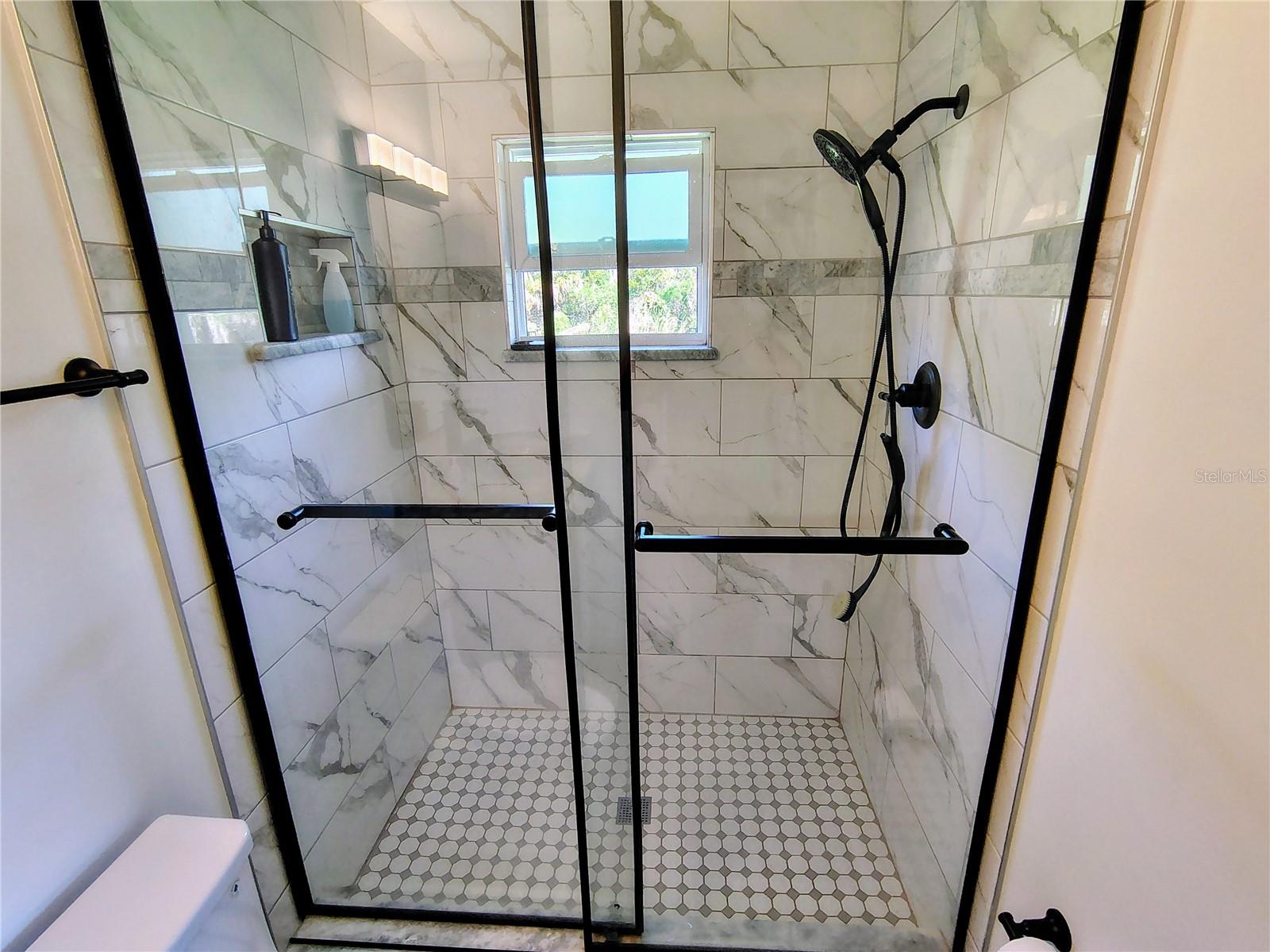 LAKE SHORE PARK - Residential