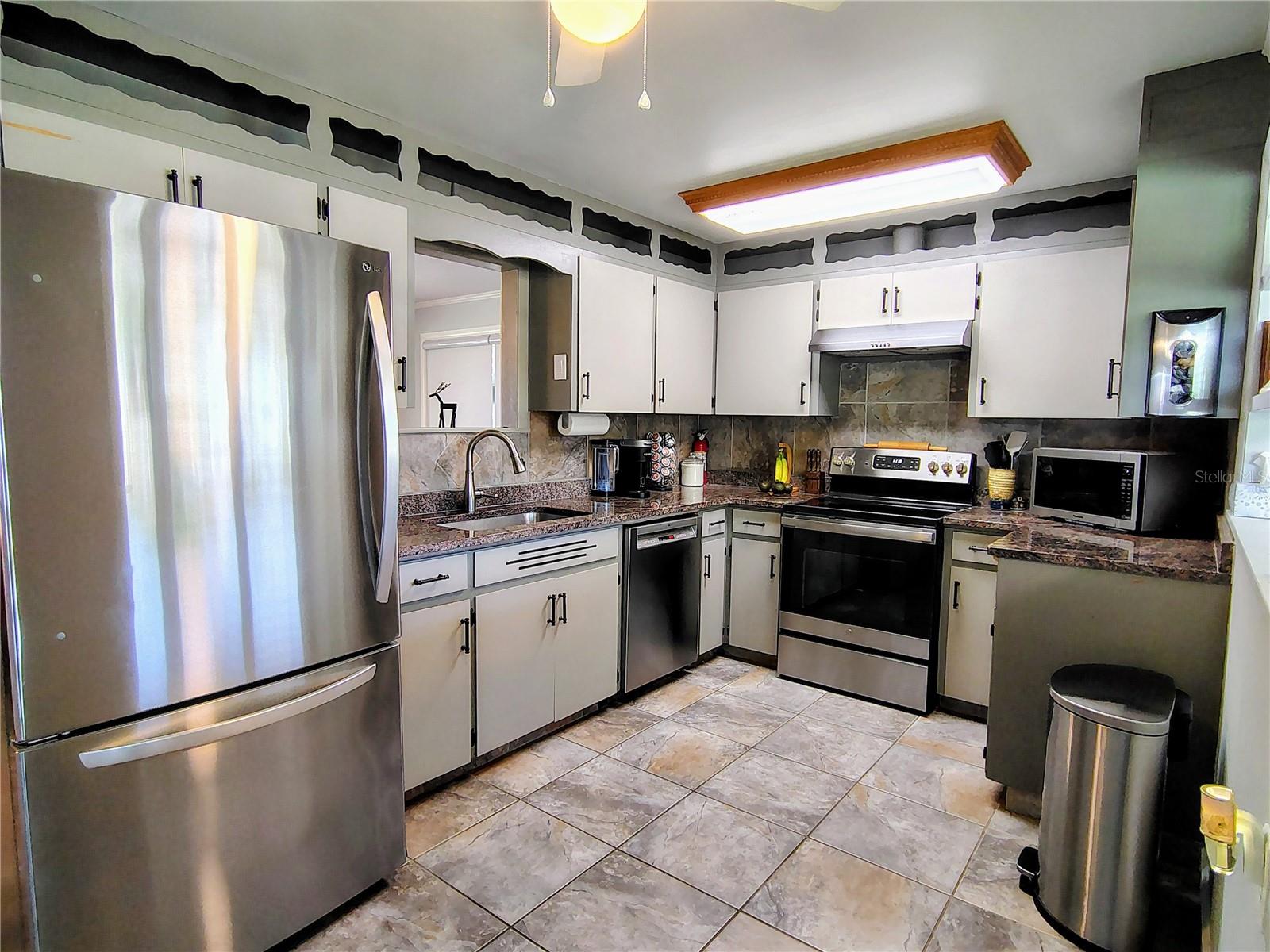 LAKE SHORE PARK - Residential