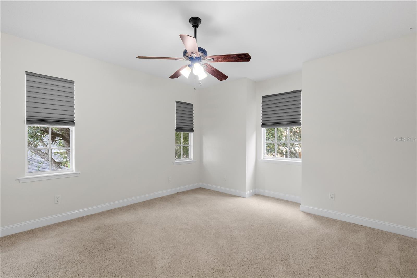 FISHHAWK RANCH TOWNCENTER PHAS - Residential