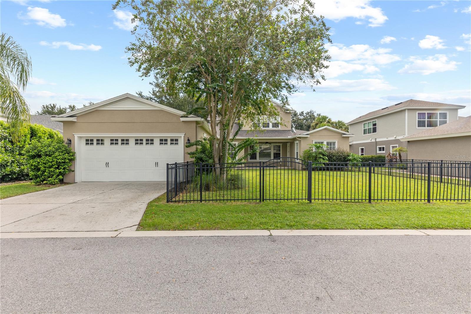 FISHHAWK RANCH TOWNCENTER PHAS - Residential