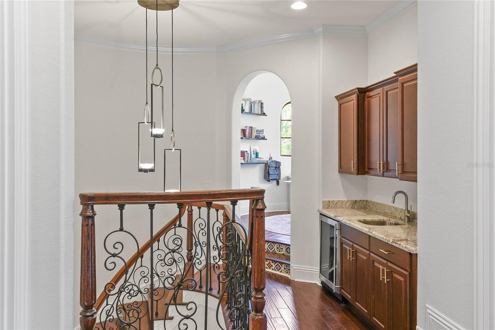 SYLVAN LAKE SHORES - Residential