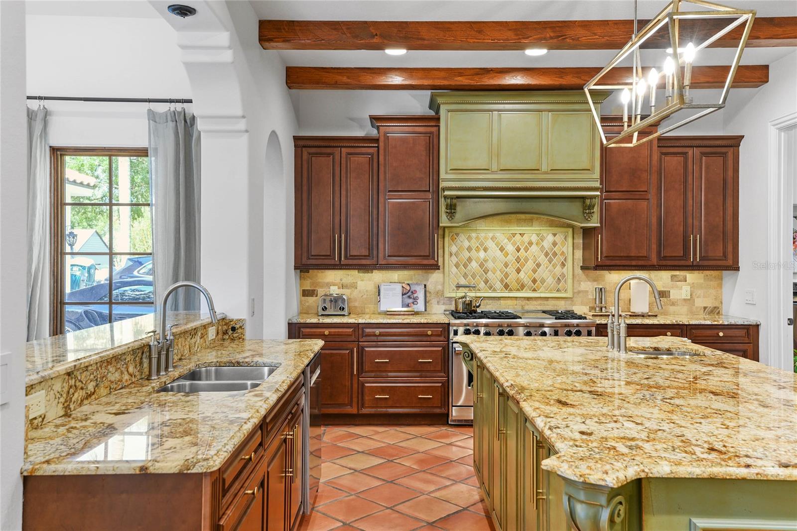 SYLVAN LAKE SHORES - Residential