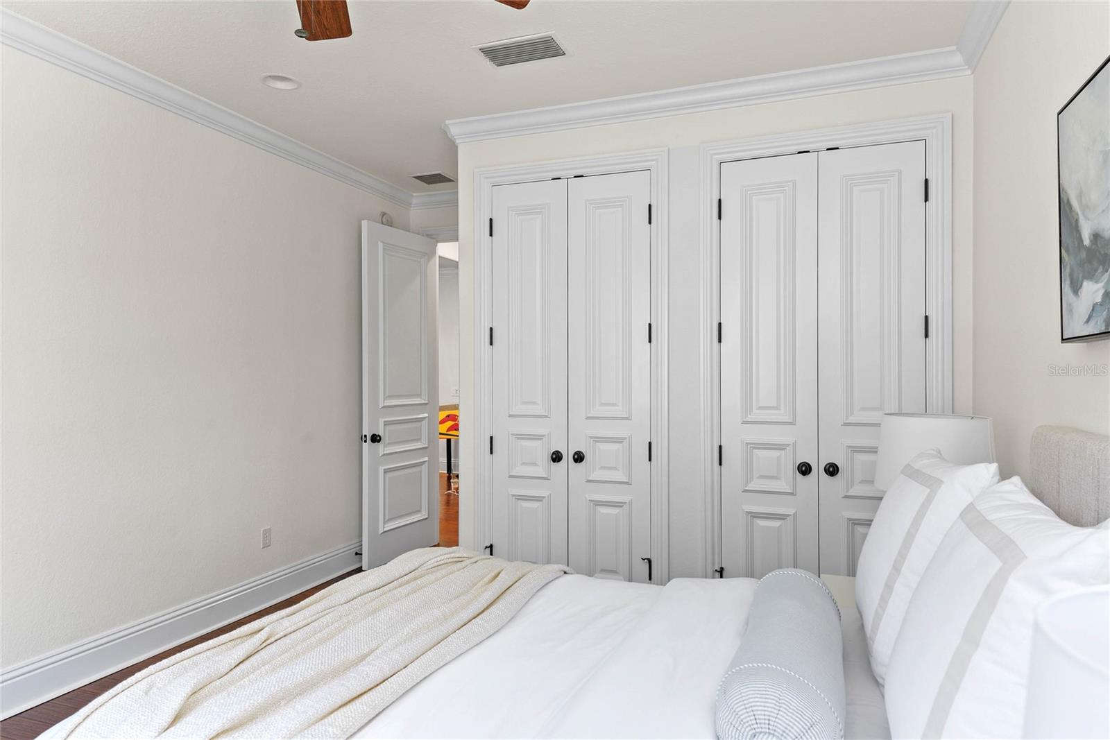 SYLVAN LAKE SHORES - Residential