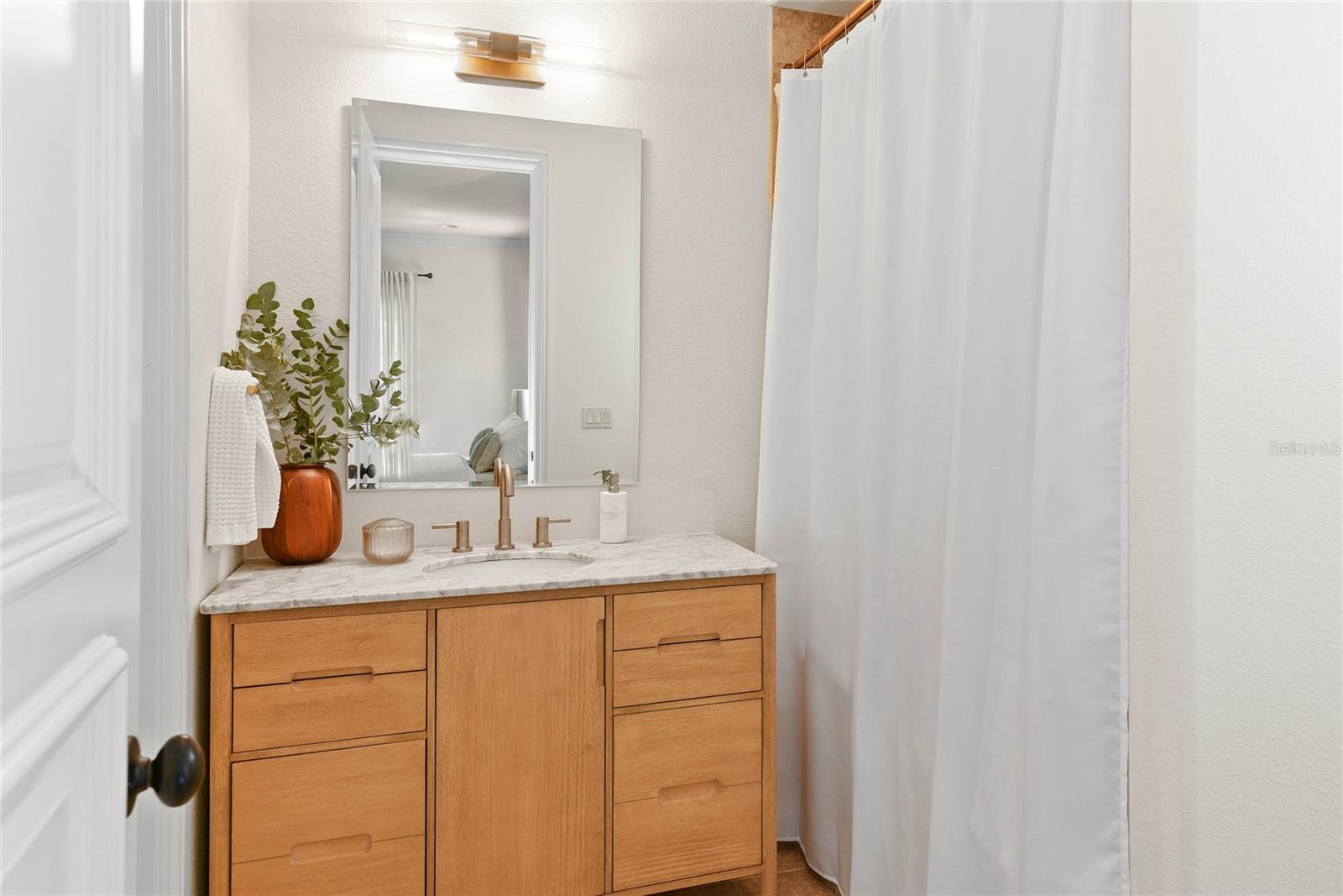 SYLVAN LAKE SHORES - Residential