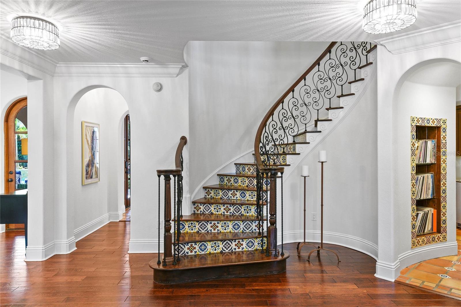 SYLVAN LAKE SHORES - Residential