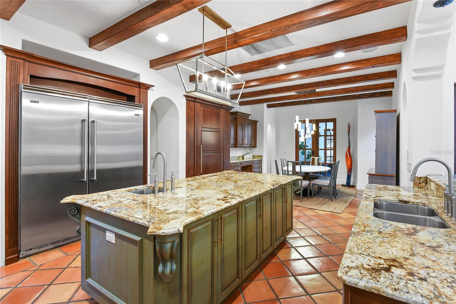 SYLVAN LAKE SHORES - Residential